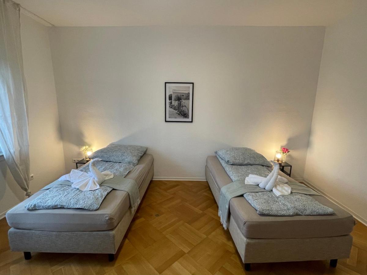 Comfortable Shared Apartment With Private Room In ヴェッセリンク エクステリア 写真