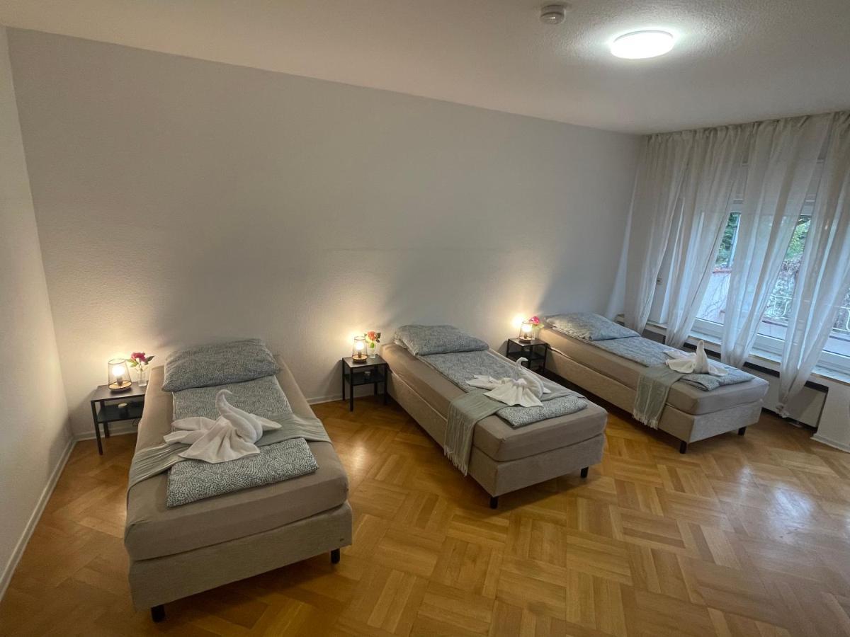 Comfortable Shared Apartment With Private Room In ヴェッセリンク エクステリア 写真