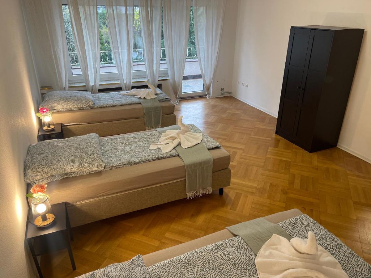 Comfortable Shared Apartment With Private Room In ヴェッセリンク エクステリア 写真