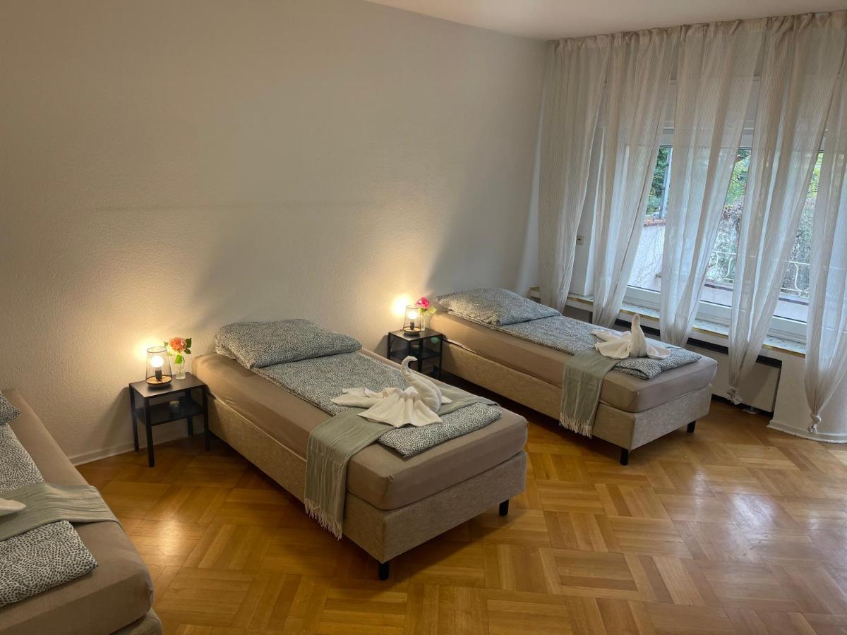 Comfortable Shared Apartment With Private Room In ヴェッセリンク エクステリア 写真