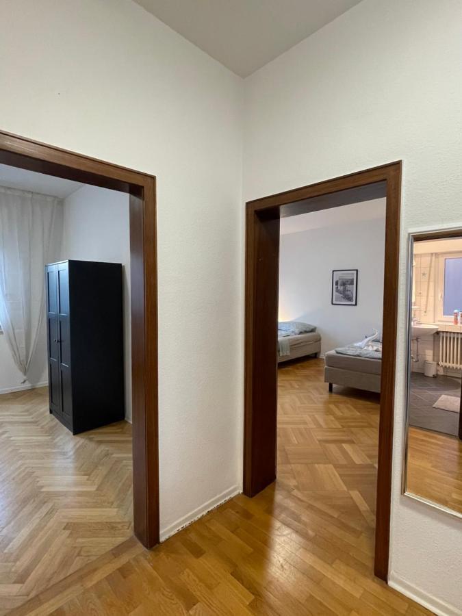 Comfortable Shared Apartment With Private Room In ヴェッセリンク エクステリア 写真