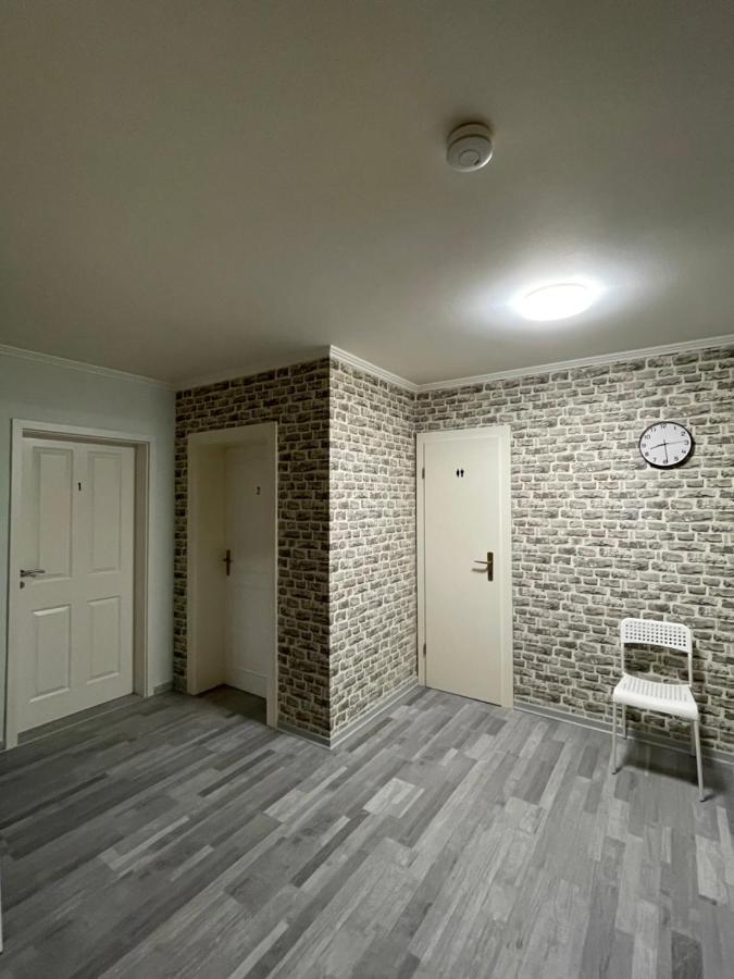 Comfortable Shared Apartment With Private Room In ヴェッセリンク エクステリア 写真
