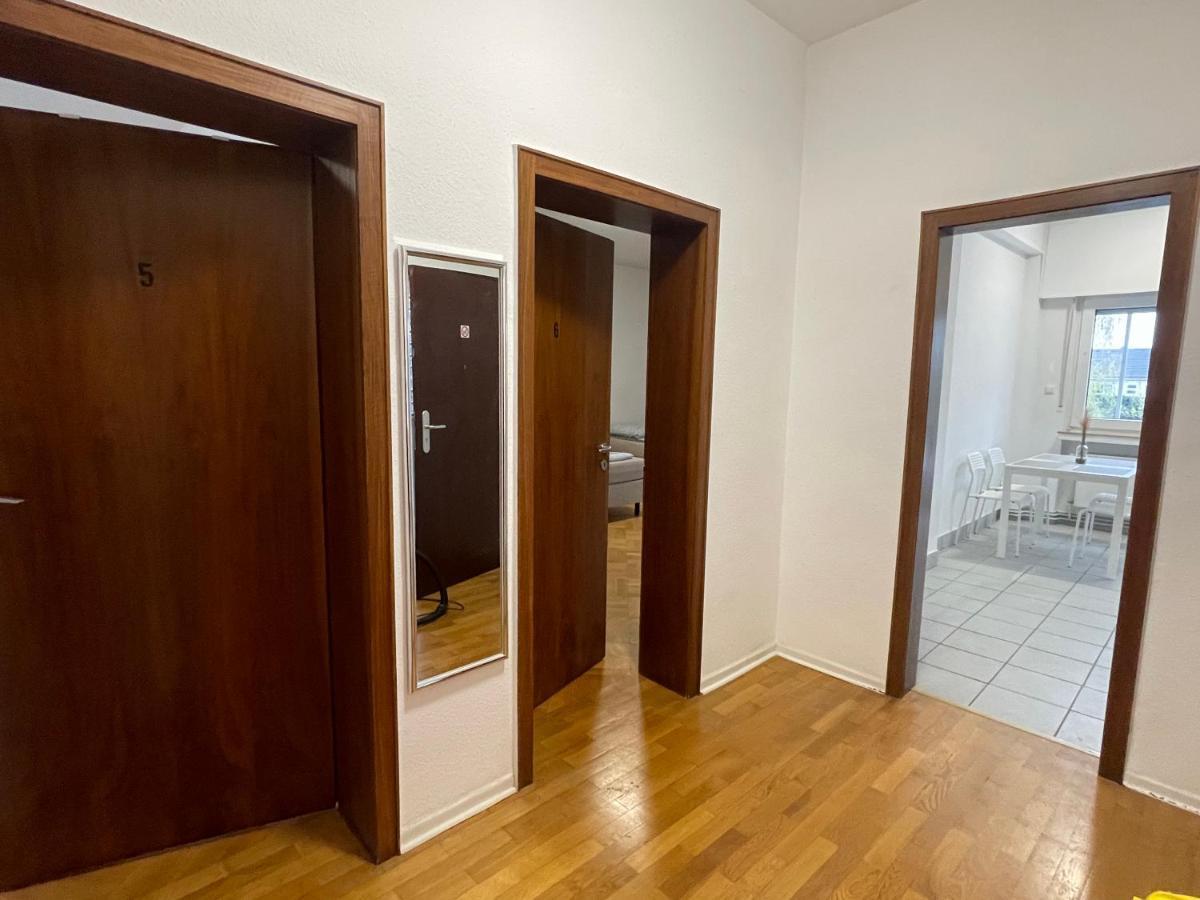 Comfortable Shared Apartment With Private Room In ヴェッセリンク エクステリア 写真