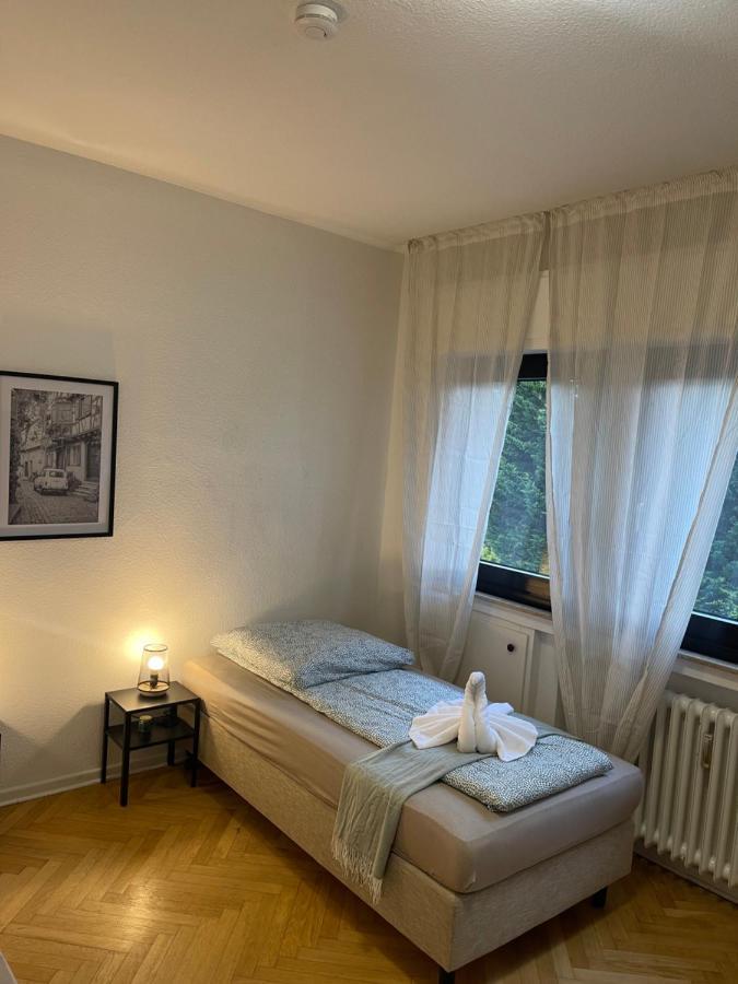 Comfortable Shared Apartment With Private Room In ヴェッセリンク エクステリア 写真