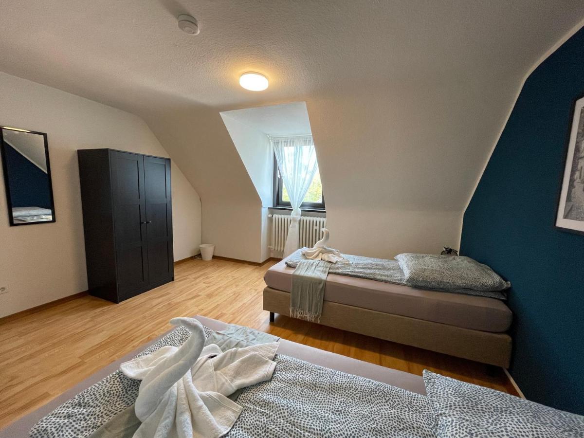 Comfortable Shared Apartment With Private Room In ヴェッセリンク エクステリア 写真