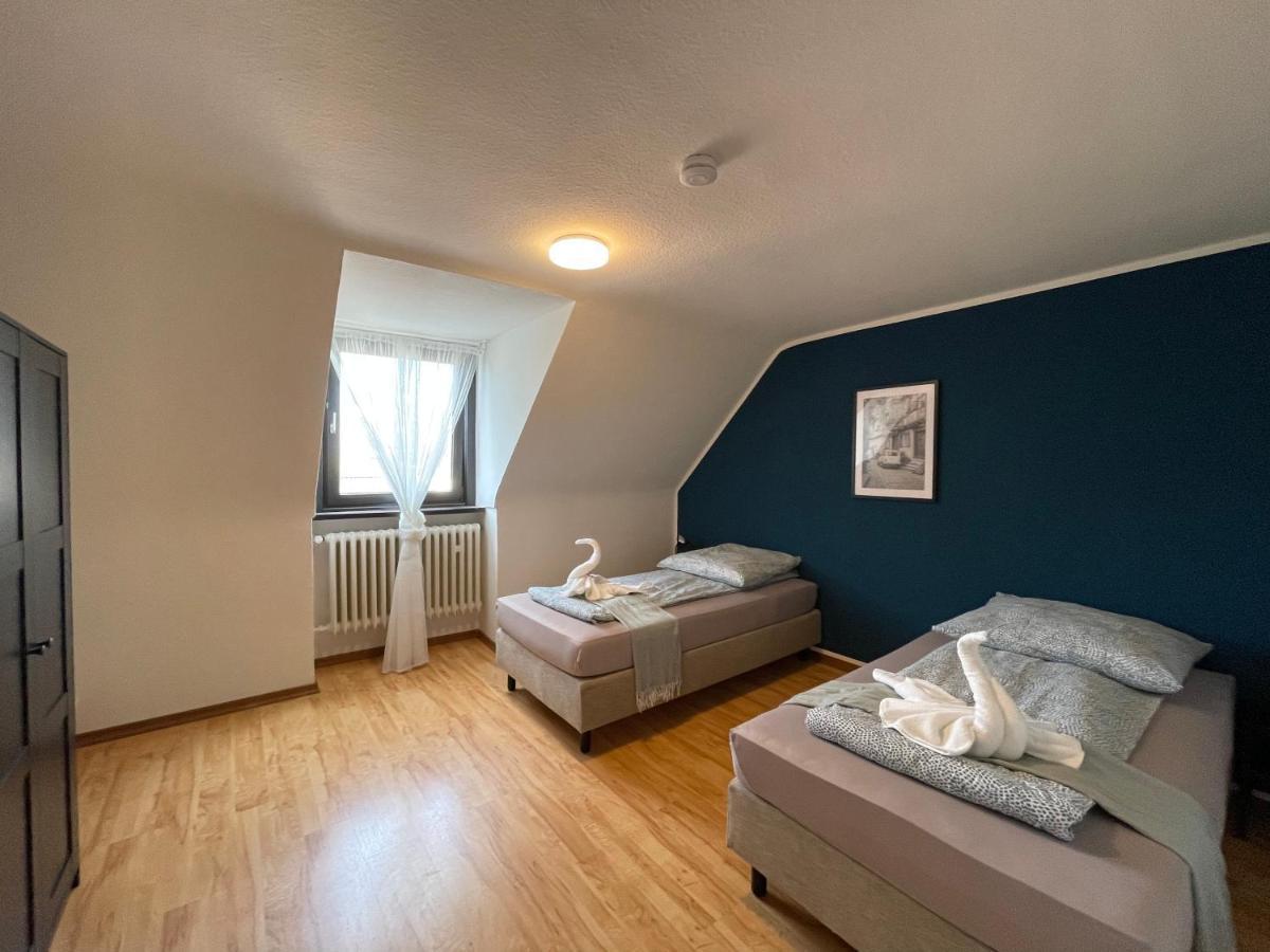 Comfortable Shared Apartment With Private Room In ヴェッセリンク エクステリア 写真