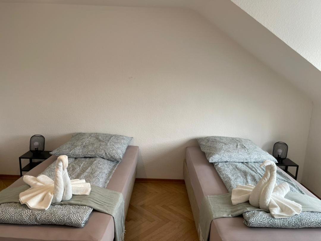 Comfortable Shared Apartment With Private Room In ヴェッセリンク エクステリア 写真
