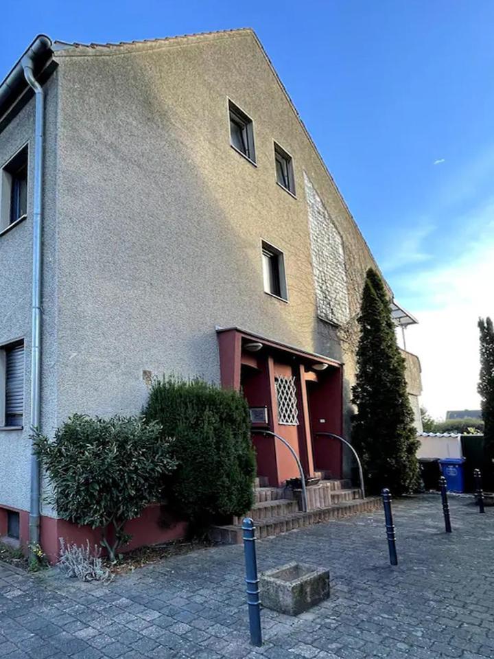 Comfortable Shared Apartment With Private Room In ヴェッセリンク エクステリア 写真
