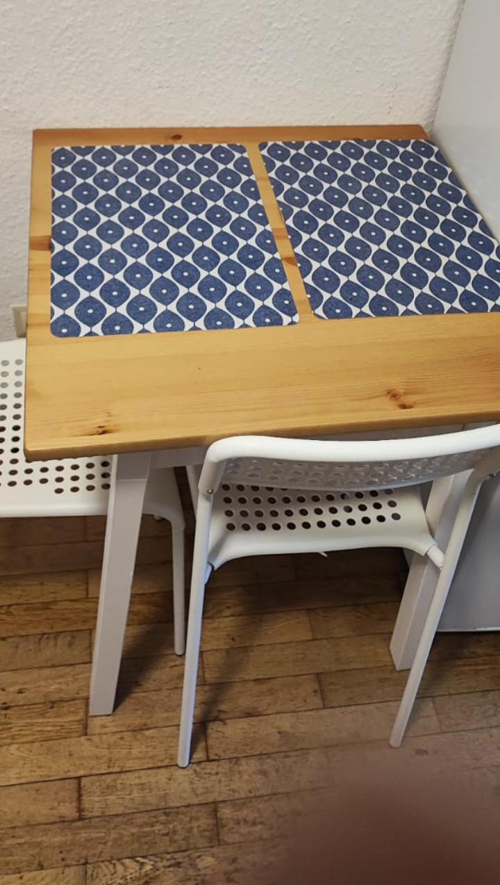 Comfortable Shared Apartment With Private Room In ヴェッセリンク エクステリア 写真